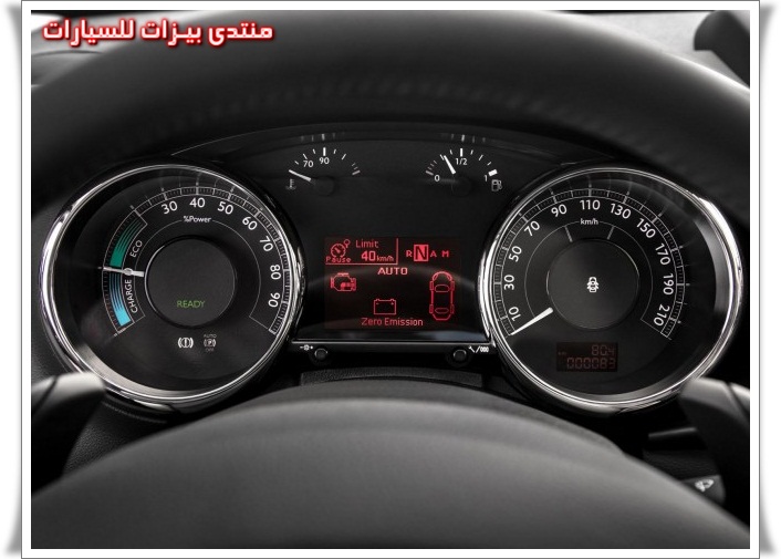 بيجوالفئة الهجينة 2014 3008 HYbrid4 32763110.jpg