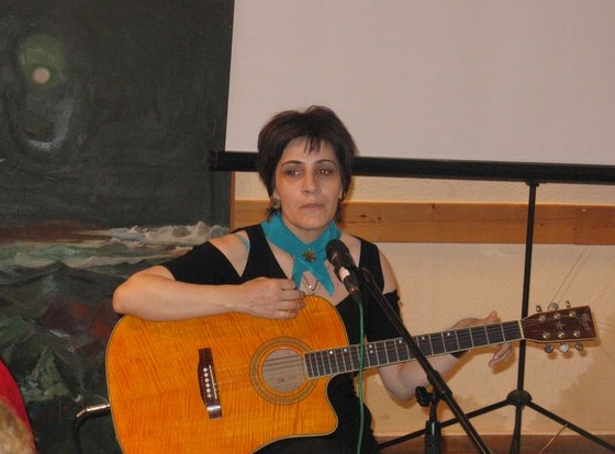 27076410.jpg